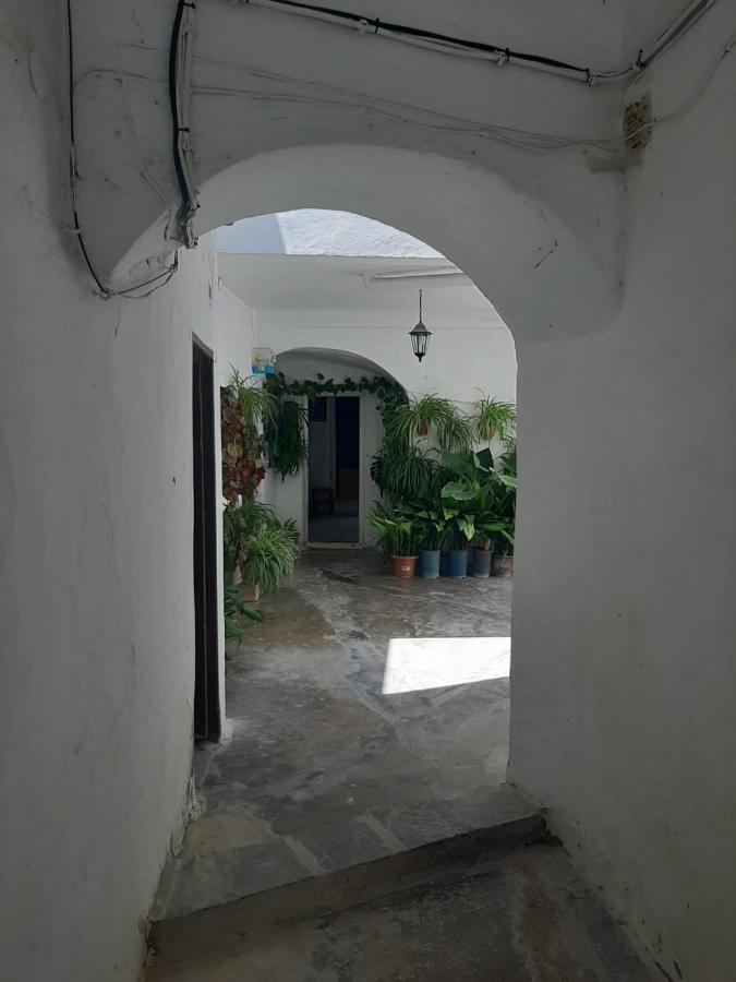 فيلا مْبيخير ذي لا فرونتيرافي Estudio Del Zaguan المظهر الخارجي الصورة