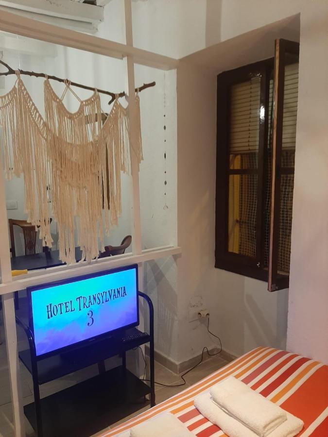 فيلا مْبيخير ذي لا فرونتيرافي Estudio Del Zaguan المظهر الخارجي الصورة